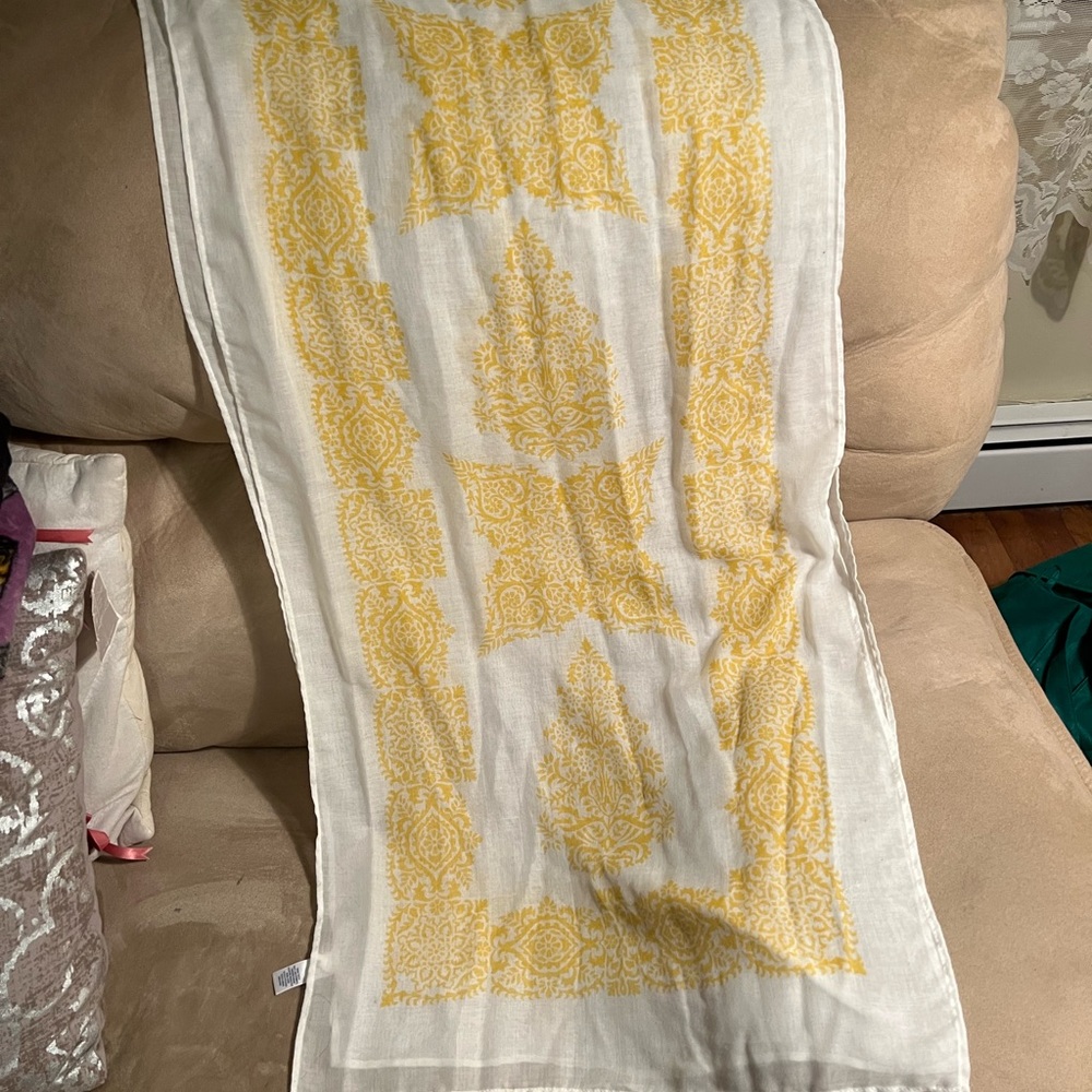 Gap printed scarf